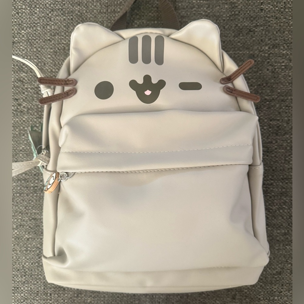 NWT Pusheen Mini Backpack Purse Gray Winking Cat 2018 Faux Leather New With Tags - Picture 2 of 11